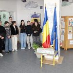 Activitate educational religioasa la Liceul Tehnologic Oltea Doamna din Dolhasca cu ocazia Zilei Femeii Crestine sau a Bunei Vestiri