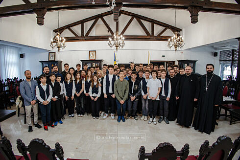 Activitati educationale si artistice la Liceul Teologic Ortodox din Suceava in cadrul campaniei de prevenire a traficului de persoane