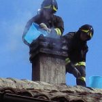 Casa distrusa la Frumosu din cauza unui incendiu provocat de cosul de fum