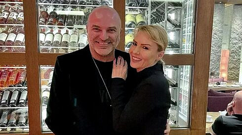 Cum a intalnit Dan Capatos pe sotia sa Monica se pregatea sa se casatoreasca cu altcineva Ceva rau pentru familia respectiva