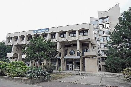 Cunoastere si dialog Natura comunica stiinta si etica ofera raspunsuri