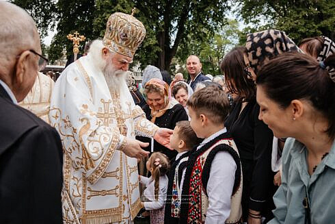 Decalogul IPS Calinic la Marsul pentru Viata Despre darul nasterii copiilor