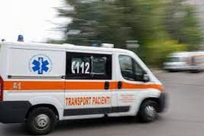 O adolescenta a fost internata in coma dupa ce a cazut de la etajul 5 al unui bloc din Campuslung Moldovenesc