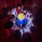 Peste 46000 de copii si spectatori din intreaga tara au cantat impreuna cu ocazia Orei Pamantului 2026