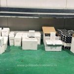 Politistii de la vama Siret au confiscat bunuri suspectate a fi contrafacute de la un barbat din Azerbaidjan