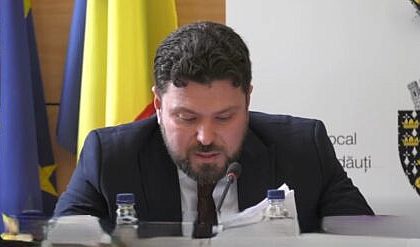 Primaria Radau ti nu trebuie sa faca modificari in personal Primarul Loghin Organizagrama este mult subdimensionata Prefectura a spus ca avem voie sa avem 204 posturi iar noi avem 140