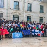 Sase elevi de la Alianta Franceza din Suceava participa la a treia editie a concursului de dezbateri pentru liceeni CHAMUN de la Chaumont Franta unde se reunesc 190 de reprezentanti din 17 tari