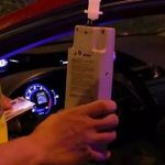 Soferita bauta oprita de politisti la ora 2 noaptea pe o strada din Burdujeni