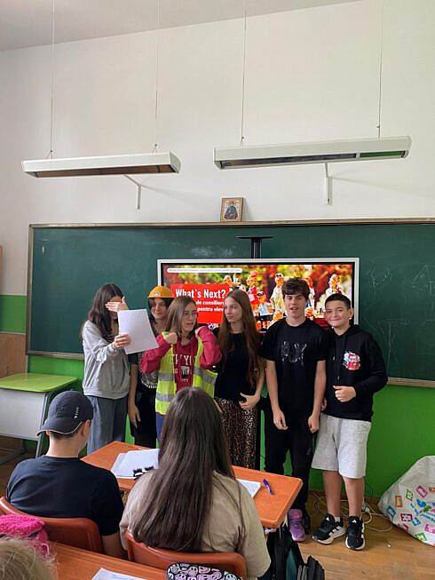 sub jumatate dintre elevii romani au o viziune optimista prin viitorul lor profesional majoritatea isi doresc sa isi dezvolte o afacere nu sa isi continue studiile