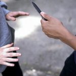 Barbat din Preutesti injunghiat in propria curte Agresorul a fost arestat