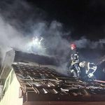 Casa salvata de la un incendiu iminent de o vecina vigilenta