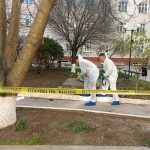 Cercetari efectuate de politisti intr un dosar penal de ucidere din culpa dupa ce o adolescenta de 18 ani a cazut de la etajul 5 al unui bloc din Campulung Moldovenesc