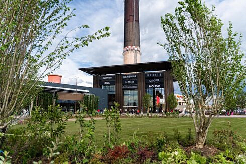 Circul Orlando se intoarce la Iulius Mall Suceava in acest weekend acrobatia care sfideaza gravitatia trucuri magice si momente pline de adrenalina