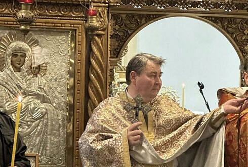 Consistoriul Mitropoliei Moldovei si Bucovinei mentine decizia de caterisire a preotului Viorel Sidoriuc emisa de Consistoriul eparhial al Arhiepiscopiei Sucevei si Radautilor