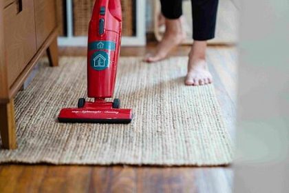 Cum sa alegi un aspirator vertical adecvat pentru locuinta ta