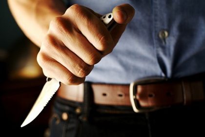 De la psihiatrie la inchisoare dupa ce a atacat o pe fosta concubina si a injunghiat o in spate cu un obiect taios