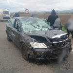 Doi raniti dupa coliziunea dintre o masina si o caruta pe E85 la Fantana Mare foto