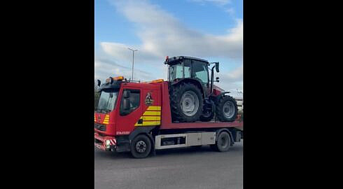 Doua utilaje in valoare de 190000 de euro furate din Bulgaria descoperite intr o curte la Darmaresti