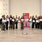 Elevii suceveni au obtinut un premiu I doua premii III si doua mentiuni la Olimpiada Nationala de Limba Engleza Premiul I a fost obtinut de Costin Ecaterina de la Petru care s a calificat la Olimpiada Internationala foto