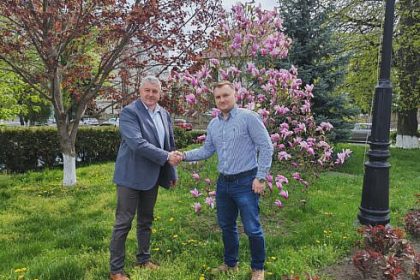 Falticeniul primestel 5 9 milioane de lei din fonduri europene pentru modernizarea a cinci parcuri Contractul pentru executia lucrarilor a fost deja semnat Primarul Coman este un proiect foarte frumos si necesar