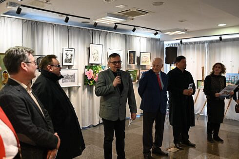 Galeria de Arta a Centrului Cultural Bucovina a organizat vernisajul expozitiei dedicate celei de a XIX a editii a Concursului National de Arta Plastica Ion Irimescu foto