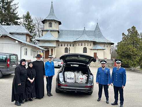 In mijlocul oamenilor cu credinta responsabilitate si dragoste fata de semeni FOTO