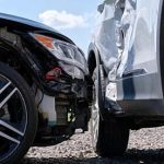 O familie accidentata din cauza unui sofer care nu a acordat prioritate la efectuarea unui viraj