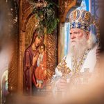 Pastorala de Invierea Domnului Atunci cand participarea la slujbele Bisericii este separata de viata de zi cu zi credinciosul ramane sub influenta fricii egoismului si nelinistilor existentiale