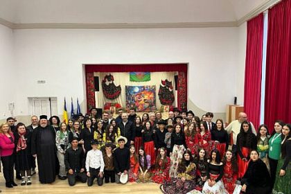 Scoala George Voevidca din Campulung Moldovenesc gazda Cercului pedagogic pentru profesorii mediatori Prof Ciprian Anton Prin astfel de intalniri medierea scolara devine un instrument tot mai eficient in combaterea abandonului scolar foto