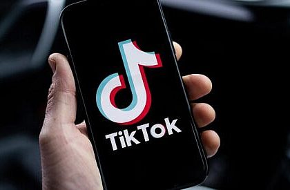 Titlu De la un live pe TikTok in care a anuntat ca se sinucide la Spitalul de Psihiatrie din Campulung Moldovenesc