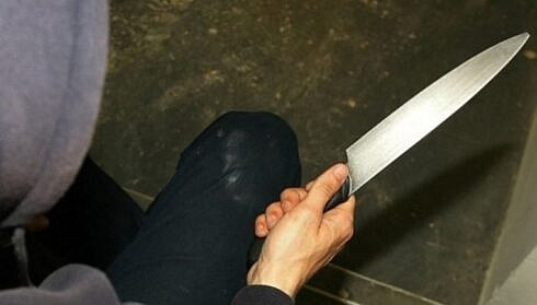 Un locuitor din Campulung care a consumat alcool alaturi de cumnatul sau l a acuzat pe acesta ca l a injunghiat cu un obiect taios