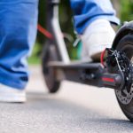 dosar penal pentru un tanar ucrainean de 20 de ani din suceava dupa ce a cazut cu trotineta electrica si s a ranit la cap alcoolemia sa era de 059 mgl