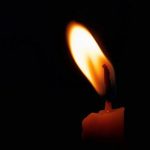 incendiu intr un apartament din radauti provocat de o lumanare uitata aprinsa o batrana de 96 de ani s a refugiat pe balcon 10 persoane din bloc au fost evacuate