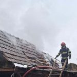 incendiu la o locuinta din ipotesti stins de voluntari si localnici