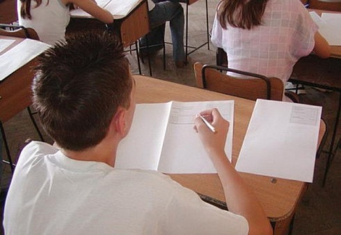 promovabilitate in crestere la cele trei simulri ale examenului de evaluare nationala in judetul suceava cea mai impresionanta crestere la matematica de la 28 02 in noiembrie 2025 la 72 69 in martie 2026