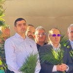 sute de suceveni la slujba de la manastirea sf ioan cel nou din suceava in ziua procesiunii de florii in randul enoriasilor s au aflat liderul aur george simion si fostul primar ion lungu
