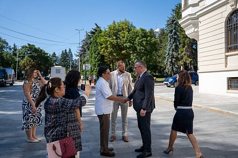 Ambasadori si reprezentanti ai Greciei Filipinelor si Ungariei in vizita la Consiliul Judetean Suceava IMAGINI