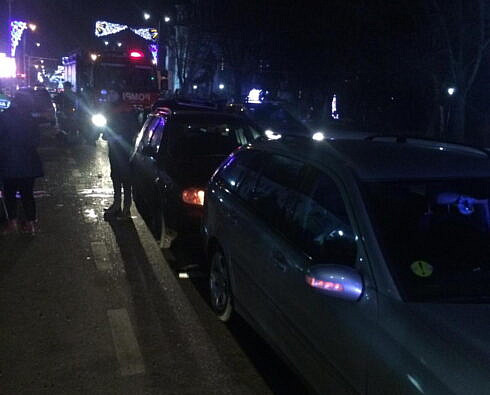 Accident intre un A3 si un A6 la Cornu Luncii provocat de un sofer de 20 de ani Prietena de 19 ani a fost ranita