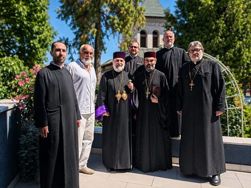 Arhiepiscopia Sucevei si Radauilor sprijina comunitatea armeana la hramul Manastirii Hagigadar