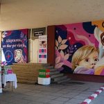 Asociatia SAMAS sarbatoreste Saptamana Mondiala a Alaptarii printr o noua lucrare de arta urbana