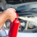 BMW ul i a luat foc pe o strada din Burdujeni imediat dupa ce a fost scos de la reparat dintr un service auto