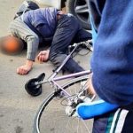 Barbat sanctionat cu 1730 de lei dupa ce a cadat de pe bicicleta condusa in stare de ebrietate si s a ranit