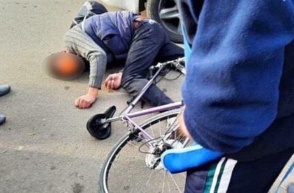 Barbat sanctionat cu 1730 de lei dupa ce a cadat de pe bicicleta condusa in stare de ebrietate si s a ranit