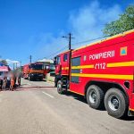 Bucatarie de vara partial distrusa de un incendiu in urma coacerii unor vinete de catre proprietar