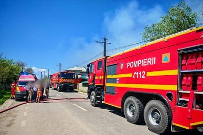 Bucatarie de vara partial distrusa de un incendiu in urma coacerii unor vinete de catre proprietar