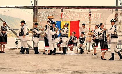 Bucovina aplaudata pe scena internationala la Festivalul Kostoski din Macedonia