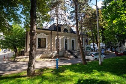 Consiliul Judecean reabiliteaza fosta Casa a Prieteni cu fonduri europene Presedintele Soldan Asemenea reabilitarii cladirii Muzeului de Stiintele Naturii pentru acest proiect am organizat din timp licitatia publica cu clauza suspensiva foto