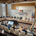 Consiliul Judetean colaboreaza cu primariile din Moldovita si Arbore pentru a cofinanta amenajarea unei gradinite si a unei sali de spectacole cu o suma alocata din Fondul de rezerva de 1 milion de lei