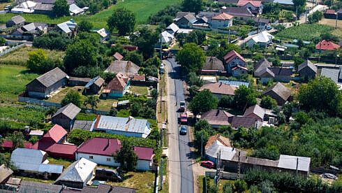 Consiliul Judetean modernizeaza un segment de drum din comuna Fantana Mare care nu a fost asfaltat din 2014 Soldan Pas cu pas continua modernizarea drumurilor judetene avand cel mai mare buget alocat pana acum pentru infrastructura rutiera a judetului