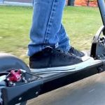 Dosar penal deschis de poliisti din Vicovu de Sus n cazul unui minor de 11 ani care a suferit o cadere cu trotineta electrica si si a rupt piciorul stang